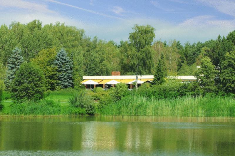 Hotel-Restaurant Seegarten Quickborn Квікборн Екстер'єр фото