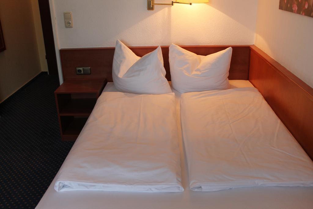 Hotel-Restaurant Seegarten Quickborn Квікборн Номер фото